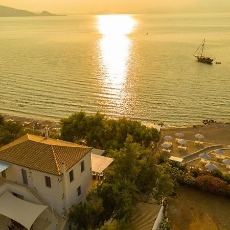 Four Seasons Hydra Luxury Suites Экстерьер фото