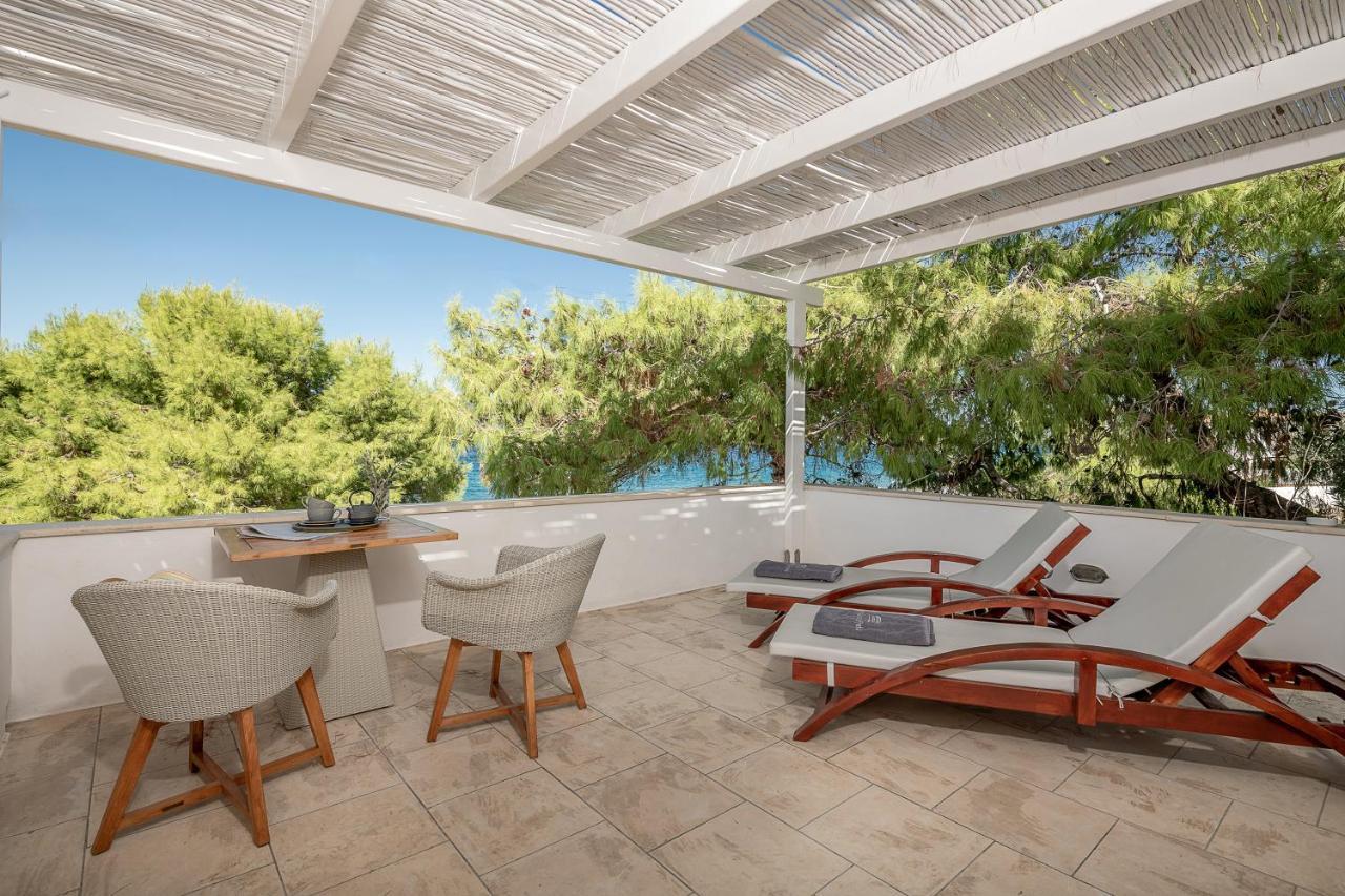 Four Seasons Hydra Luxury Suites Экстерьер фото