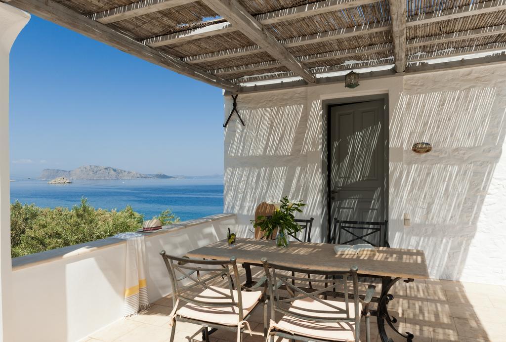 Four Seasons Hydra Luxury Suites Экстерьер фото